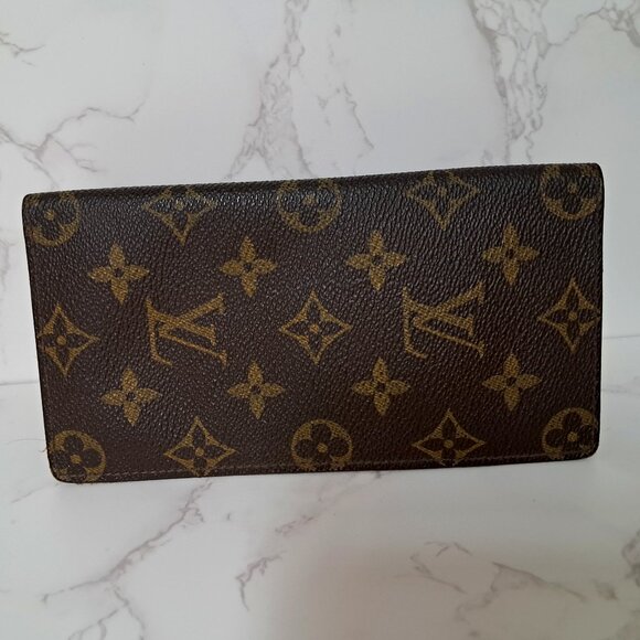 Authentic Louis Vuitton Monogram Checkbook Wallet - Picture 1 of 7
